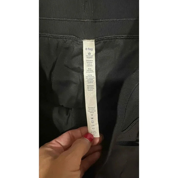 Lululemon athletica Black Textured Cargo Drawstring Outdoor Pants - Picture 3 of 3